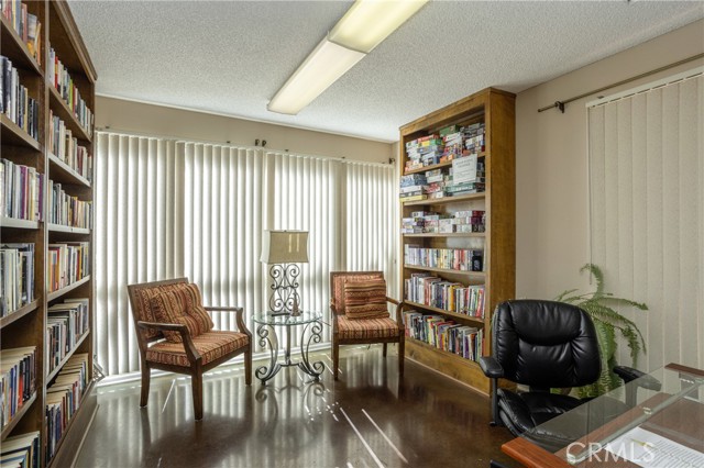 Detail Gallery Image 22 of 33 For 769 Birchpark Cir #207,  Thousand Oaks,  CA 91360 - 1 Beds | 1 Baths