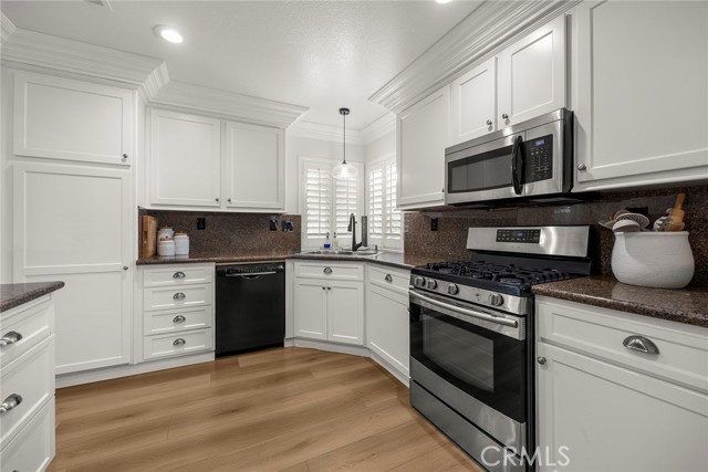 938 Cheyenne Road, Corona CA: https://media.crmls.org/medias/854cdec8-a268-4e26-a676-8d337d804b9f.jpg