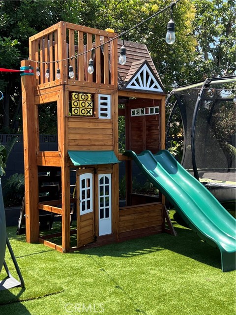 23664 Community Street, West Hills CA: https://media.crmls.org/medias/854cf750-f434-41bd-b581-5b70bfece201.jpg