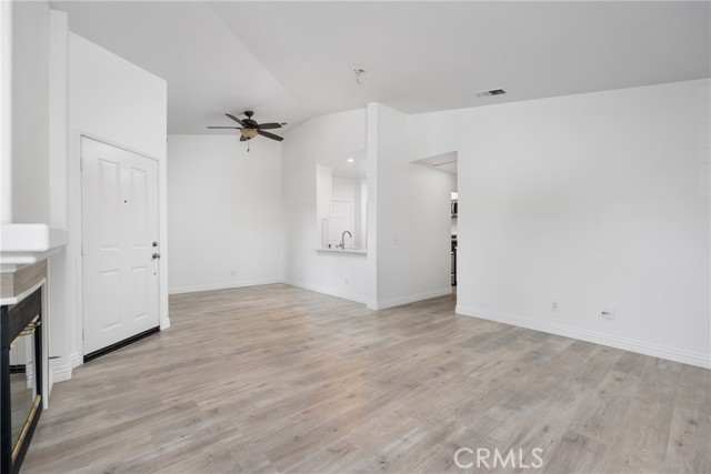 51 Waxwing Lane, Aliso Viejo CA: https://media.crmls.org/medias/854d29ab-69bc-48ef-b78d-3fa27d219ad3.jpg