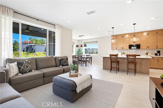 Detail Gallery Image 13 of 75 For 1341 Roots Way, Rancho Mission Viejo,  CA 92694 - 3 Beds | 2/1 Baths