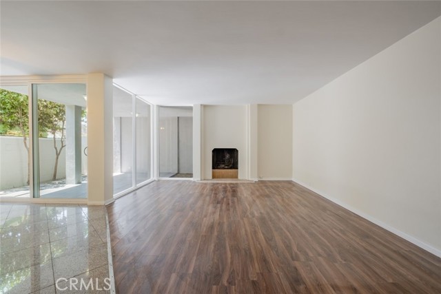 Detail Gallery Image 12 of 35 For 432 S Sierra Madre Bld #1,  Pasadena,  CA 91107 - 2 Beds | 2 Baths