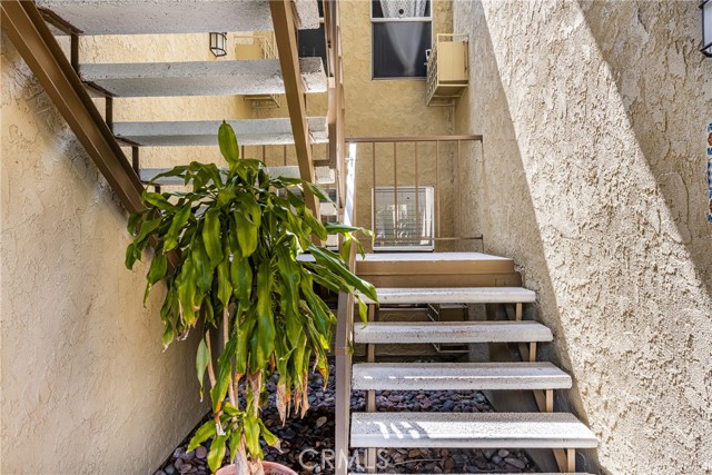 Detail Gallery Image 31 of 38 For 1345 Cabrillo Park Dr #L06,  Santa Ana,  CA 92701 - 2 Beds | 2 Baths