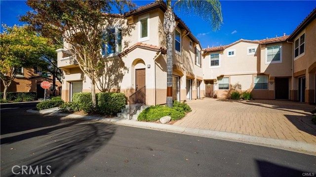 Detail Gallery Image 3 of 23 For 30288 Island a,  Murrieta,  CA 92563 - 2 Beds | 2 Baths