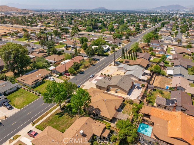 Image 42 of 44 For 22586 Main Street