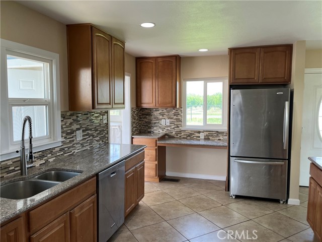 Detail Gallery Image 5 of 26 For 11122 Schafer Ave, Los Molinos,  CA 96055 - 3 Beds | 2 Baths
