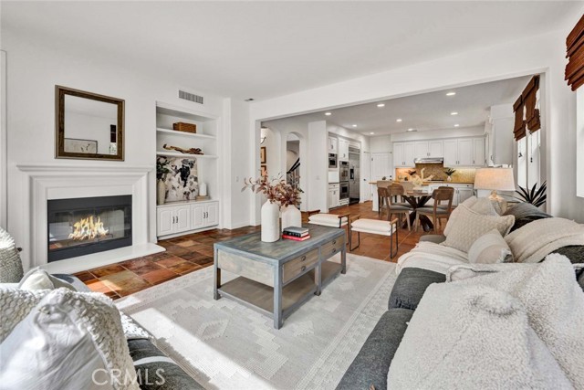 Detail Gallery Image 11 of 29 For 507 Celestial Pt, Tustin,  CA 92782 - 5 Beds | 4/1 Baths