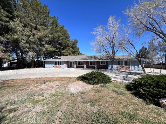 Detail Gallery Image 2 of 75 For 3255 E Avenue H8, Lancaster,  CA 93535 - 3 Beds | 2/1 Baths