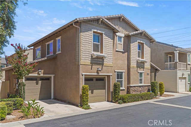 14681 Marist Lane, Chino CA: https://media.crmls.org/medias/854eec25-b82e-4014-8c2d-142326d1c210.jpg