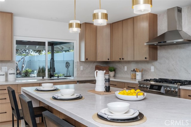 13762 Palace Way, Tustin CA: https://media.crmls.org/medias/854f0715-38f3-499f-b756-68e3587a3fcd.jpg