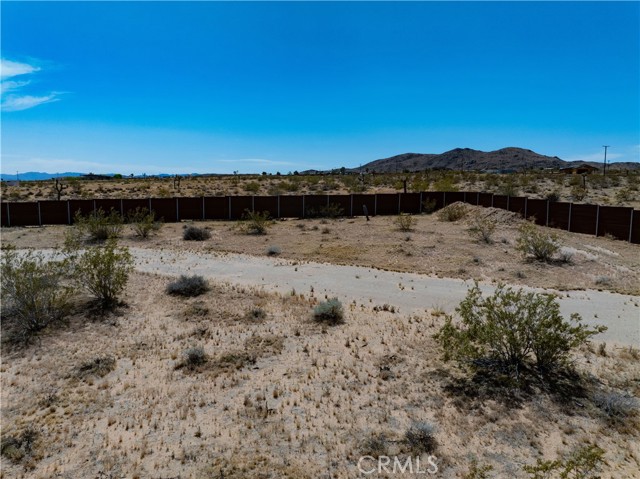 Image 26 of 27 For 425 Gerber Avenue