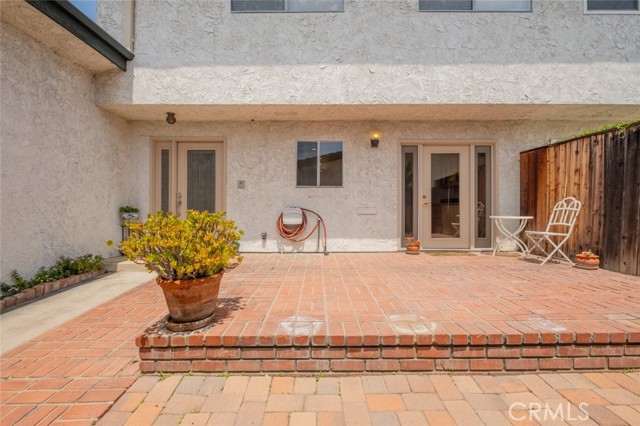 Detail Gallery Image 3 of 33 For 1046 Royal Oaks Dr #B,  Monrovia,  CA 91016 - 3 Beds | 2/1 Baths