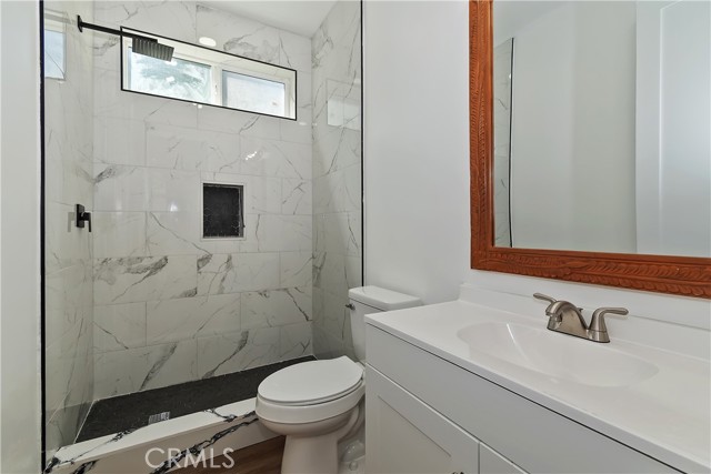 Detail Gallery Image 8 of 50 For 911 Sugarloaf, Big Bear City,  CA 92314 - 3 Beds | 3 Baths