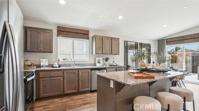 Detail Gallery Image 26 of 38 For 1902 Warwick St, San Jacinto,  CA 92582 - 4 Beds | 3 Baths