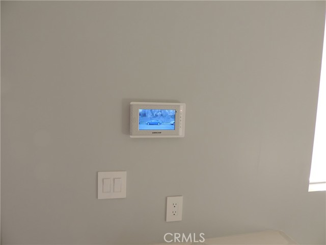 Detail Gallery Image 10 of 16 For 22735 Del Valle St #6,  Woodland Hills,  CA 91364 - 3 Beds | 2 Baths