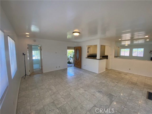 21601 Palos Verdes Boulevard, Torrance CA: https://media.crmls.org/medias/85524b4e-3246-4d4d-b2c4-27bcb7f3a3fd.jpg