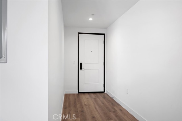 Detail Gallery Image 5 of 21 For 10657 Moorpark St #204,  North Hollywood,  CA 91602 - 2 Beds | 1 Baths