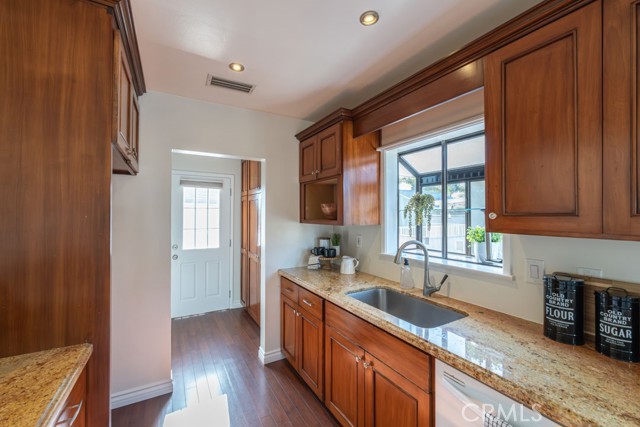 Detail Gallery Image 15 of 43 For 4333 Palo Verde, Lakewood,  CA 90713 - 3 Beds | 2 Baths