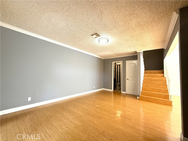 Detail Gallery Image 6 of 26 For 7320 Lennox Ave #H1,  Van Nuys,  CA 91405 - 2 Beds | 2/1 Baths