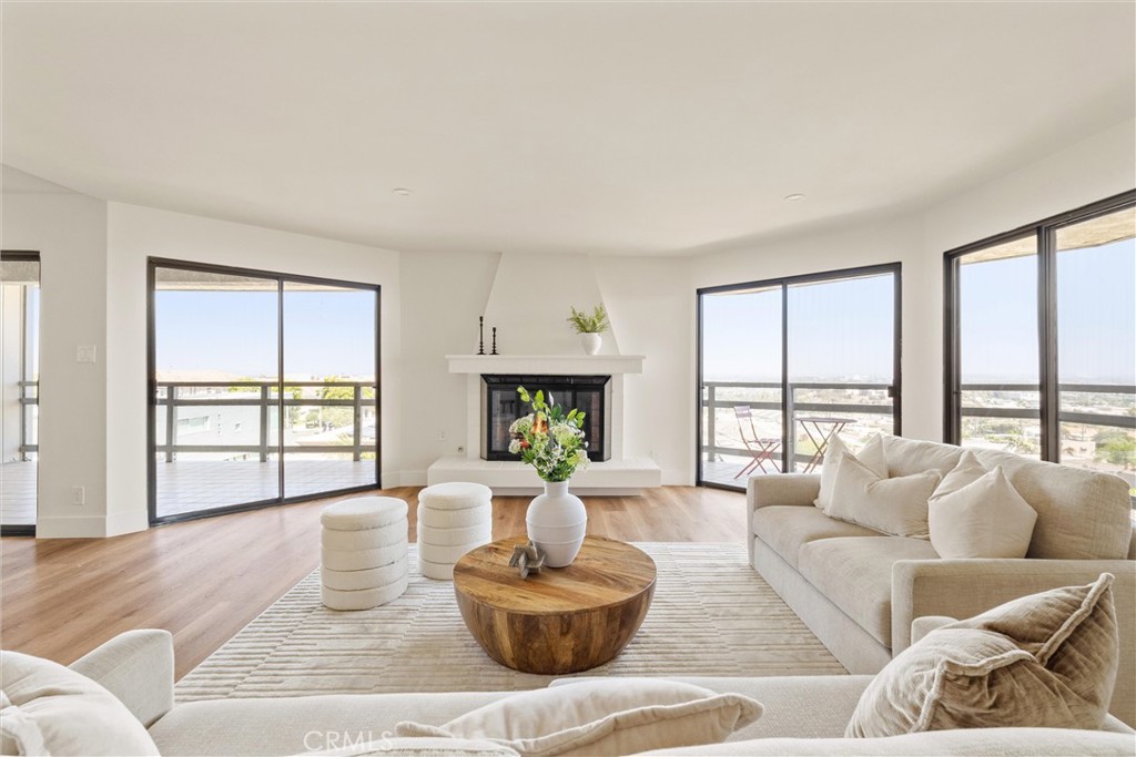 2270 Stanley Avenue #3B