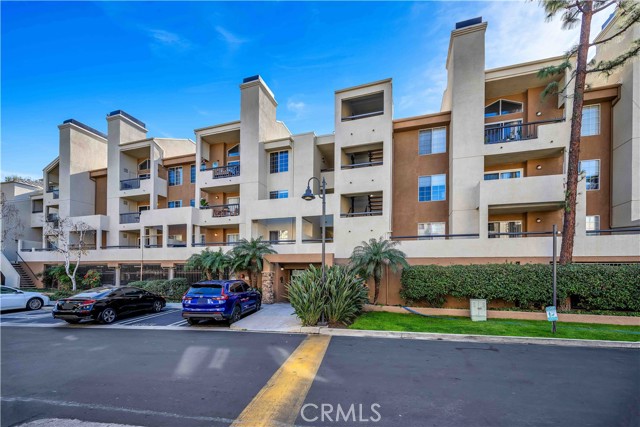 Detail Gallery Image 1 of 1 For 5565 Canoga Ave #118,  Woodland Hills,  CA 91367 - 2 Beds | 2 Baths