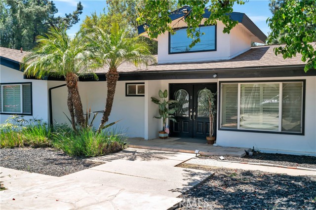 Detail Gallery Image 4 of 44 For 5067 Arundel Drive, Woodland Hills,  CA 91364 - 5 Beds | 4/1 Baths