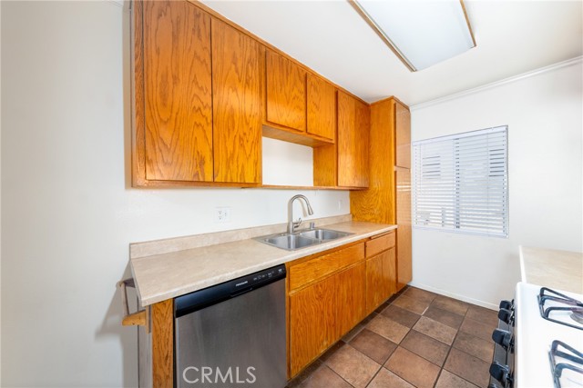 Detail Gallery Image 9 of 16 For 11827 Beverly Bld #3,  Whittier,  CA 90601 - 2 Beds | 1 Baths