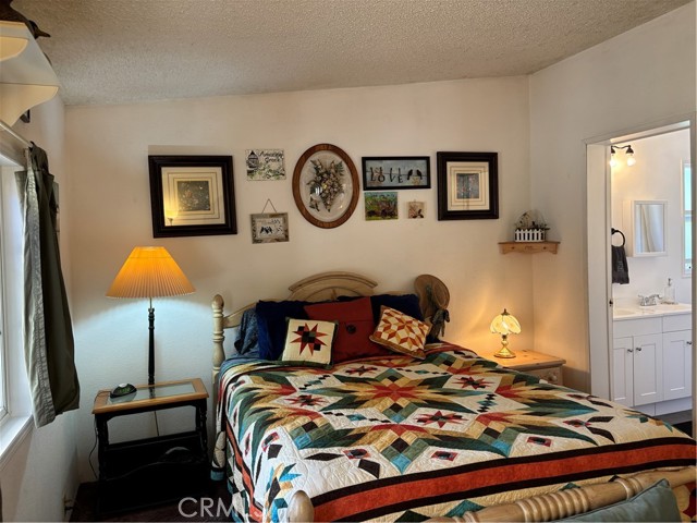 4060 Indian Peak Road, Mariposa CA: https://media.crmls.org/medias/855422bb-e228-4214-a2d8-23326d8beb9a.jpg