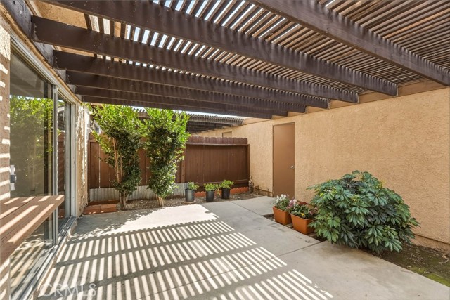 Detail Gallery Image 39 of 62 For 20120 Runnymede St #17,  Winnetka,  CA 91306 - 3 Beds | 2/1 Baths