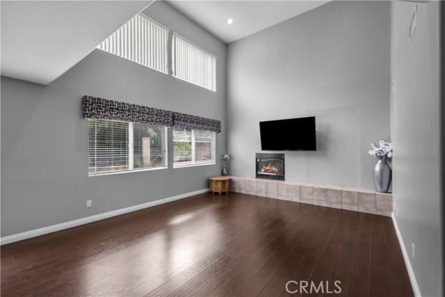 Detail Gallery Image 13 of 40 For 26426 Cardinal Dr, Canyon Country,  CA 91387 - 5 Beds | 4 Baths