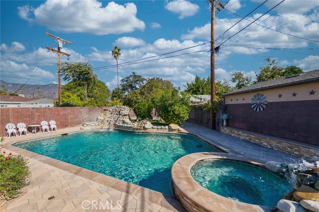 Detail Gallery Image 26 of 39 For 814 Kellogg, Glendale,  CA 91202 - 3 Beds | 2 Baths