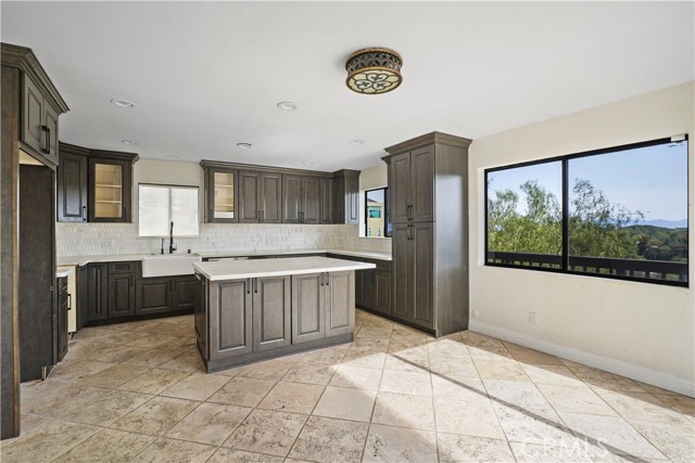 Detail Gallery Image 8 of 43 For 4404 San Blas, Woodland Hills,  CA 91364 - 3 Beds | 2/1 Baths