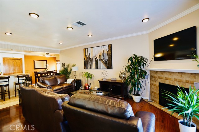 Detail Gallery Image 3 of 18 For 800 Glenway Dr #101,  Inglewood,  CA 90302 - 2 Beds | 2/1 Baths