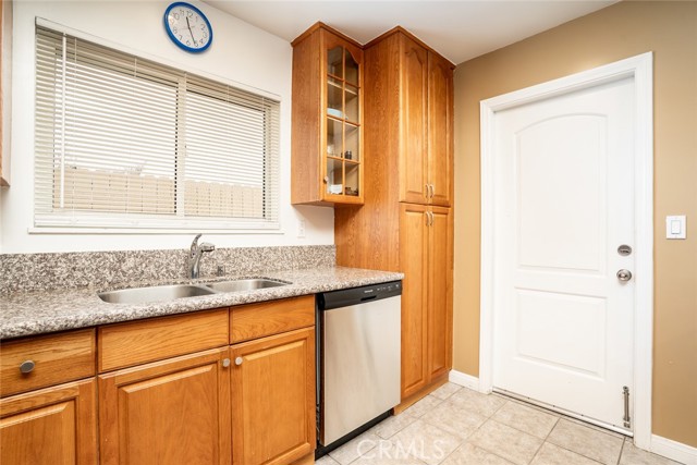 Image 11 of 29 For 15501 Eliot  