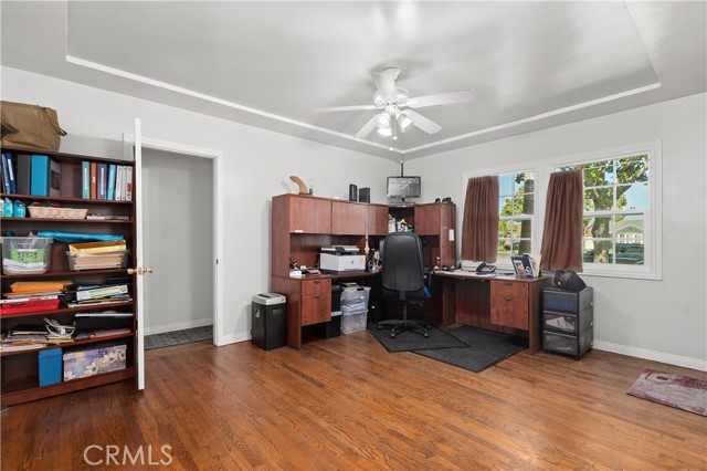 Detail Gallery Image 5 of 36 For 5919 Bellflower Bld, Lakewood,  CA 90713 - 3 Beds | 2 Baths