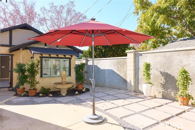 private courtyard with lovely fountain