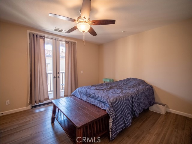 Image 12 of 24 For 4433 Owens Street 102