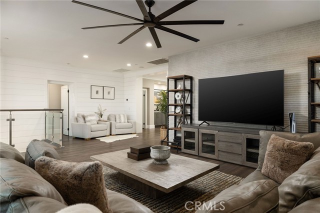 4901 Orleans Drive, Huntington Beach CA: https://media.crmls.org/medias/85598268-e2fd-48b4-9c60-1a375112678e.jpg