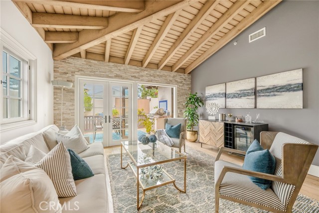 480 Cress Street, Laguna Beach CA: https://media.crmls.org/medias/8559f957-9b1b-49c1-a74f-70aabc585996.jpg