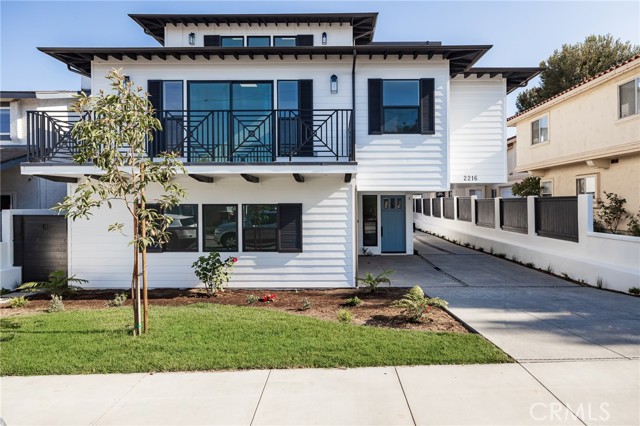 2216 Gates Avenue, Redondo Beach, California 90278, 4 Bedrooms Bedrooms, ,3 BathroomsBathrooms,Residential,Sold,Gates,SB21147875