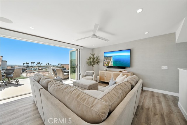 717 Calle Perlino, San Clemente CA: https://media.crmls.org/medias/855b1075-068a-4207-be72-12dfd259960f.jpg