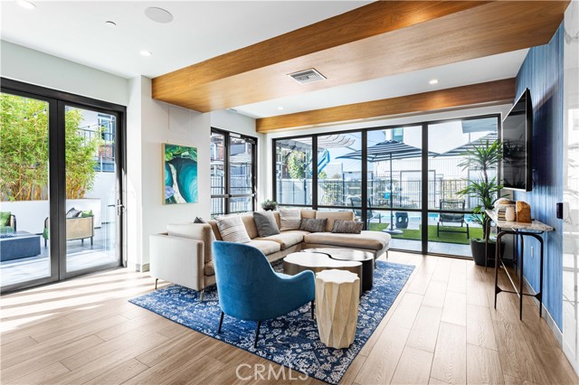 Detail Gallery Image 19 of 34 For 1333 S Orange Grove Ave #109,  Los Angeles,  CA 90019 - 2 Beds | 2 Baths