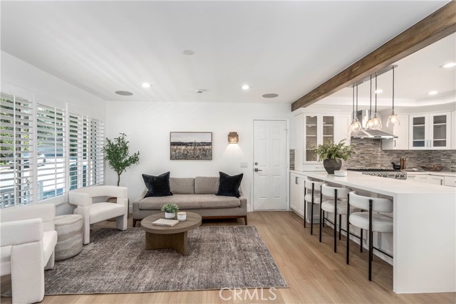22608 Crespi Street, Woodland Hills CA: https://media.crmls.org/medias/855c6e53-e13d-492e-b2d7-bb36e8652f0b.jpg