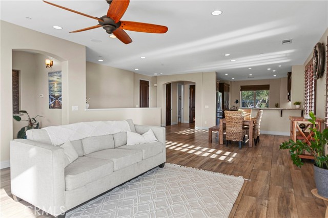 Detail Gallery Image 15 of 54 For 202 Cima De Colina, Pismo Beach,  CA 93449 - 4 Beds | 3/1 Baths