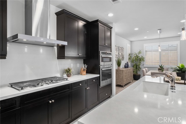 16076 Pesaro Lane, Fontana CA: https://media.crmls.org/medias/855c93f2-125c-4668-9aa6-f29812698e05.jpg