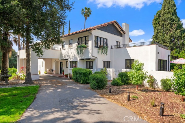 Detail Gallery Image 4 of 75 For 24 W Hilton Ave, Redlands,  CA 92373 - 5 Beds | 4 Baths