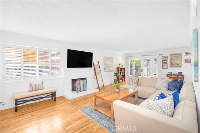 8381 E Hendrie Street, Long Beach CA: https://media.crmls.org/medias/855cc7d2-1d9e-4971-8d7a-6840659f12a4.jpg