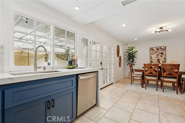 14 Black Oak, Irvine CA: https://media.crmls.org/medias/855cdf5d-1f21-4166-b010-1fafdcdab726.jpg