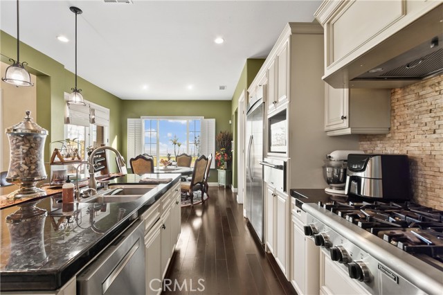 Detail Gallery Image 14 of 66 For 13761 Breeders Cup Dr, Rancho Cucamonga,  CA 91739 - 5 Beds | 4/1 Baths