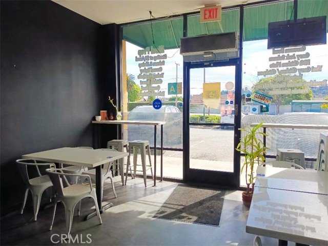 1001 E Amar Road, West Covina CA: https://media.crmls.org/medias/855d287b-ee49-4974-9fb5-3fd3696a5a86.jpg